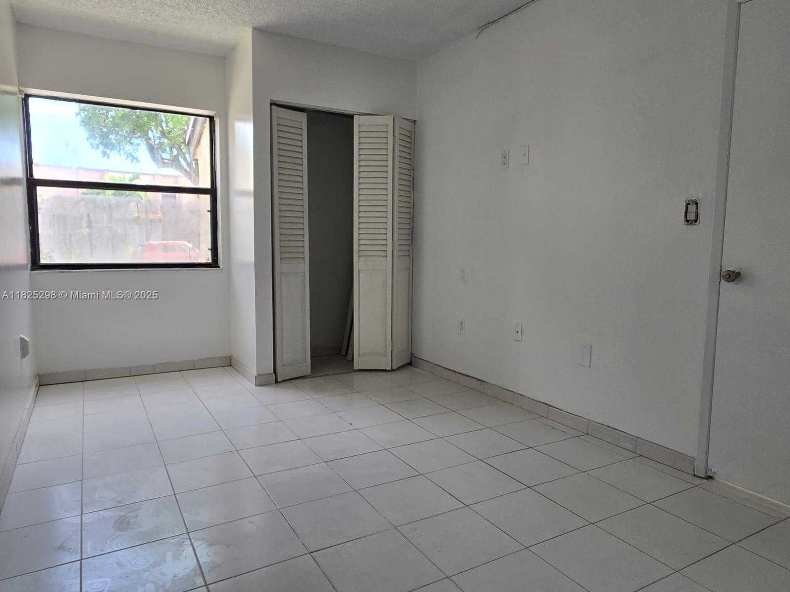 Small Image of 685 WEST PARK DR #101-11, Miami Number 29