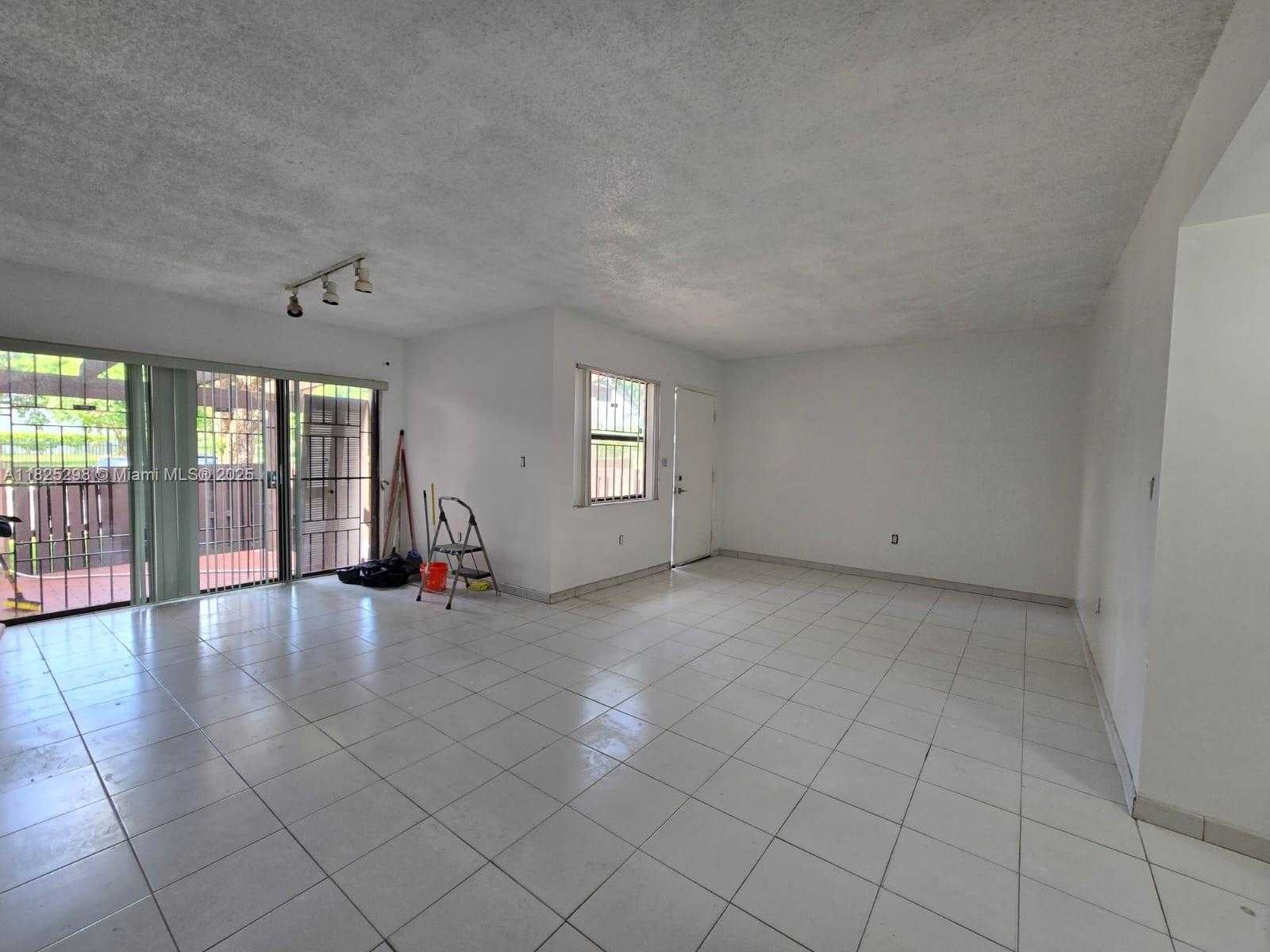 Small Image of 685 WEST PARK DR #101-11, Miami Number 5