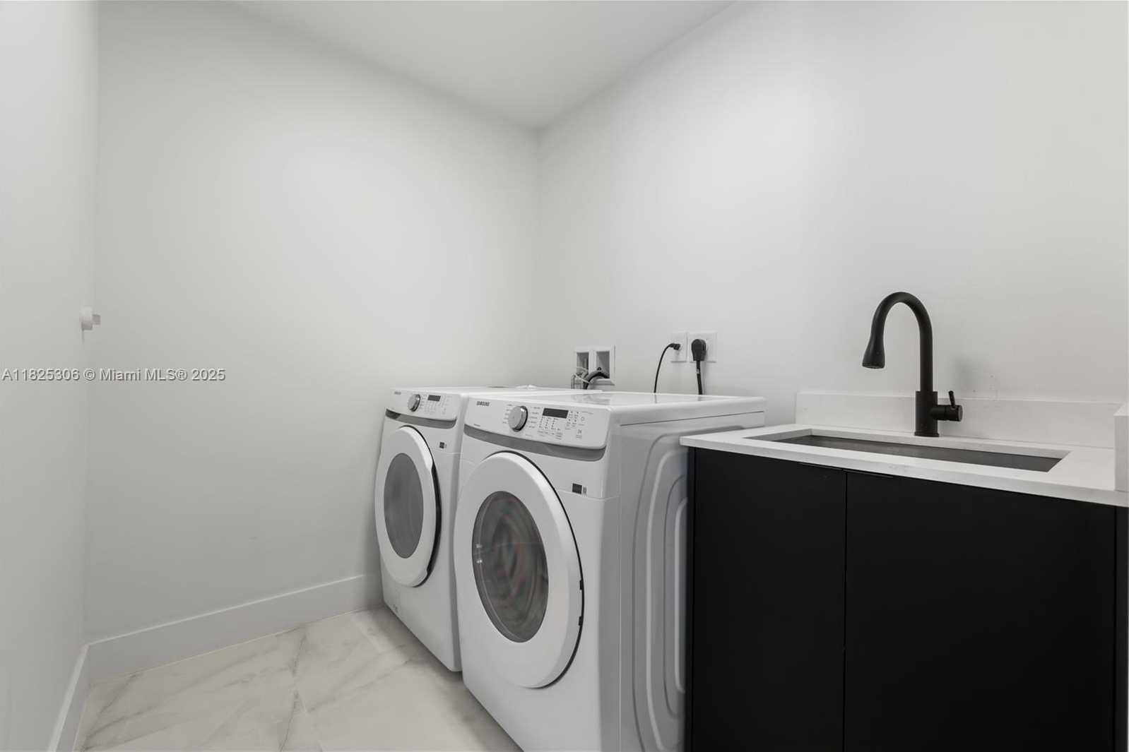 Small Image of 5020 HAWKHURST AVE, Southwest Ranches Number 11