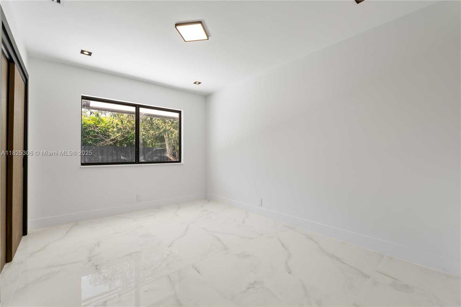 Small Image of 5020 HAWKHURST AVE, Southwest Ranches Number 16