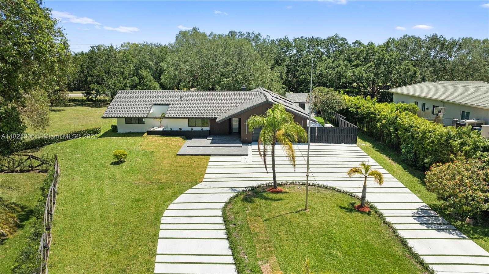 Small Image of 5020 HAWKHURST AVE, Southwest Ranches Number 21