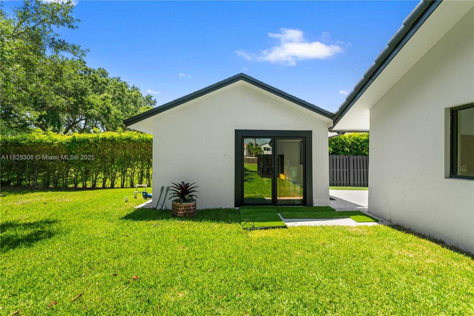 Small Image of 5020 HAWKHURST AVE, Southwest Ranches Number 4