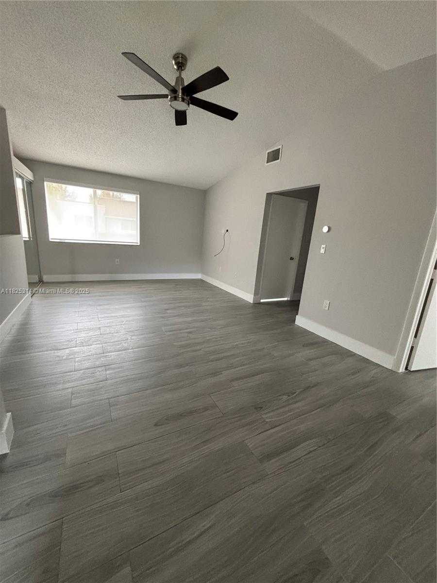 Small Image of 8013 LAKE DR #205, Doral Number 2