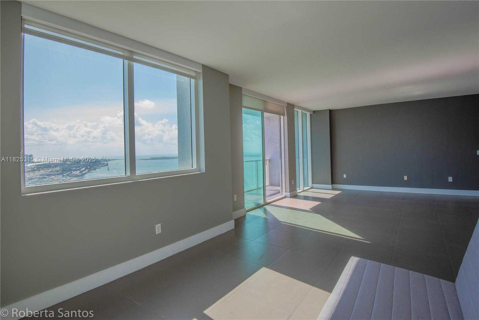 Small Image of 244 BISCAYNE BLVD #3802, Miami Number 17
