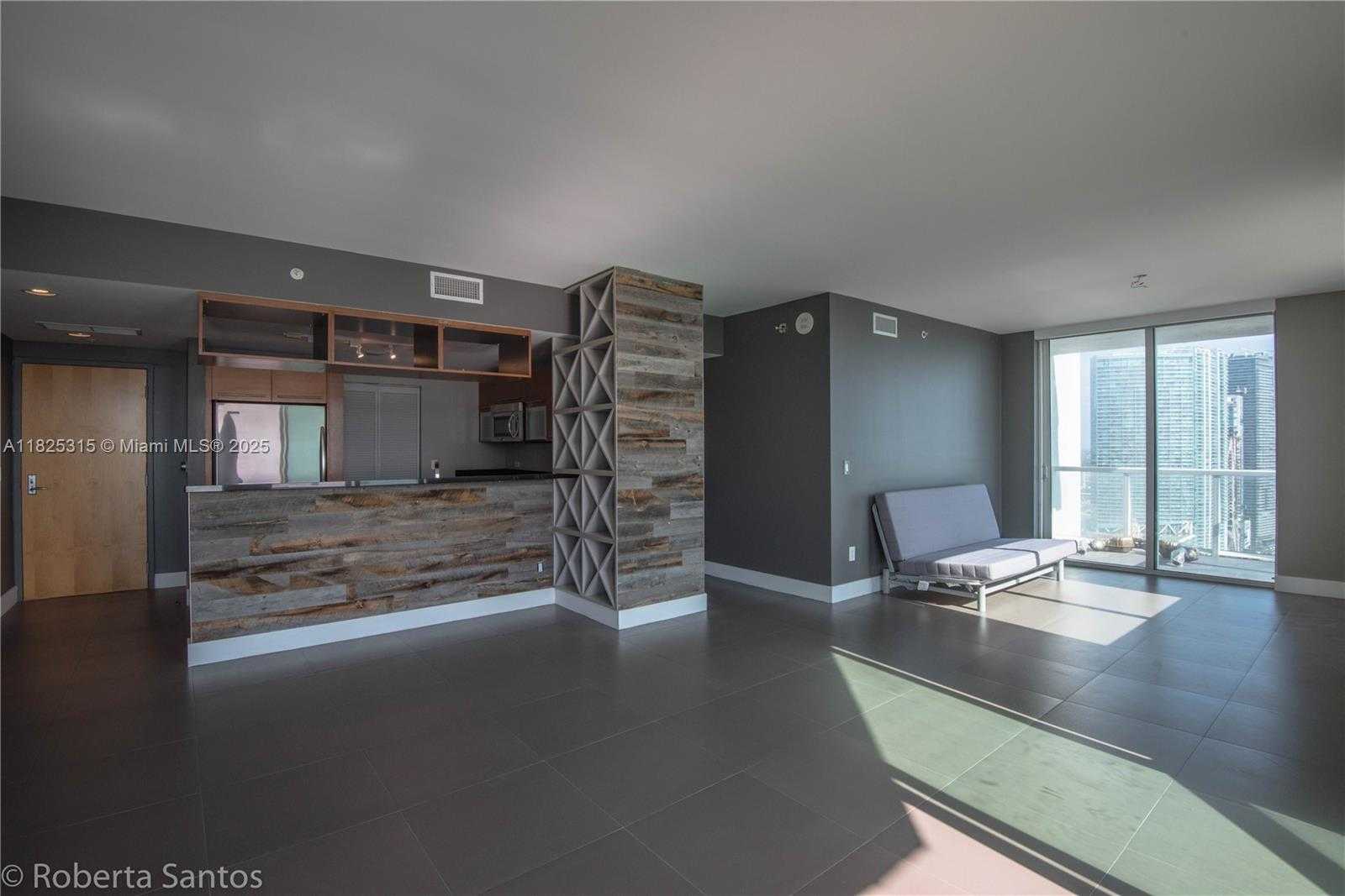 Small Image of 244 BISCAYNE BLVD #3802, Miami Number 19