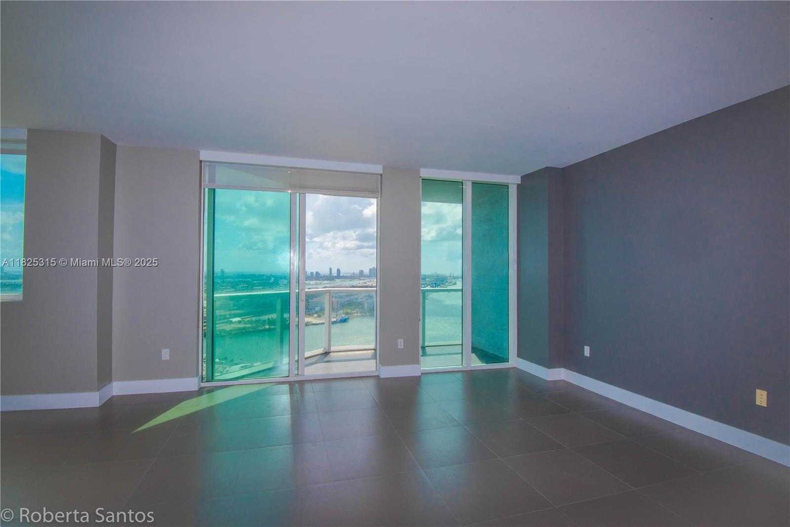 Small Image of 244 BISCAYNE BLVD #3802, Miami Number 2