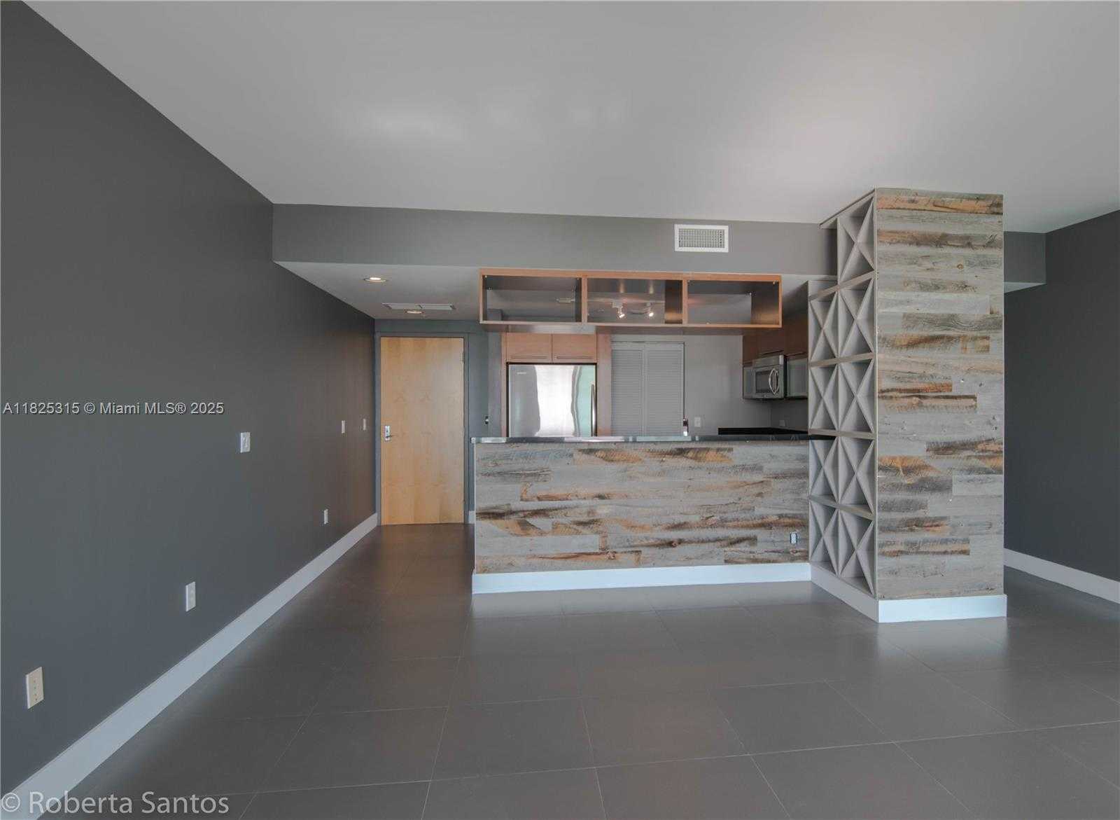 Small Image of 244 BISCAYNE BLVD #3802, Miami Number 20
