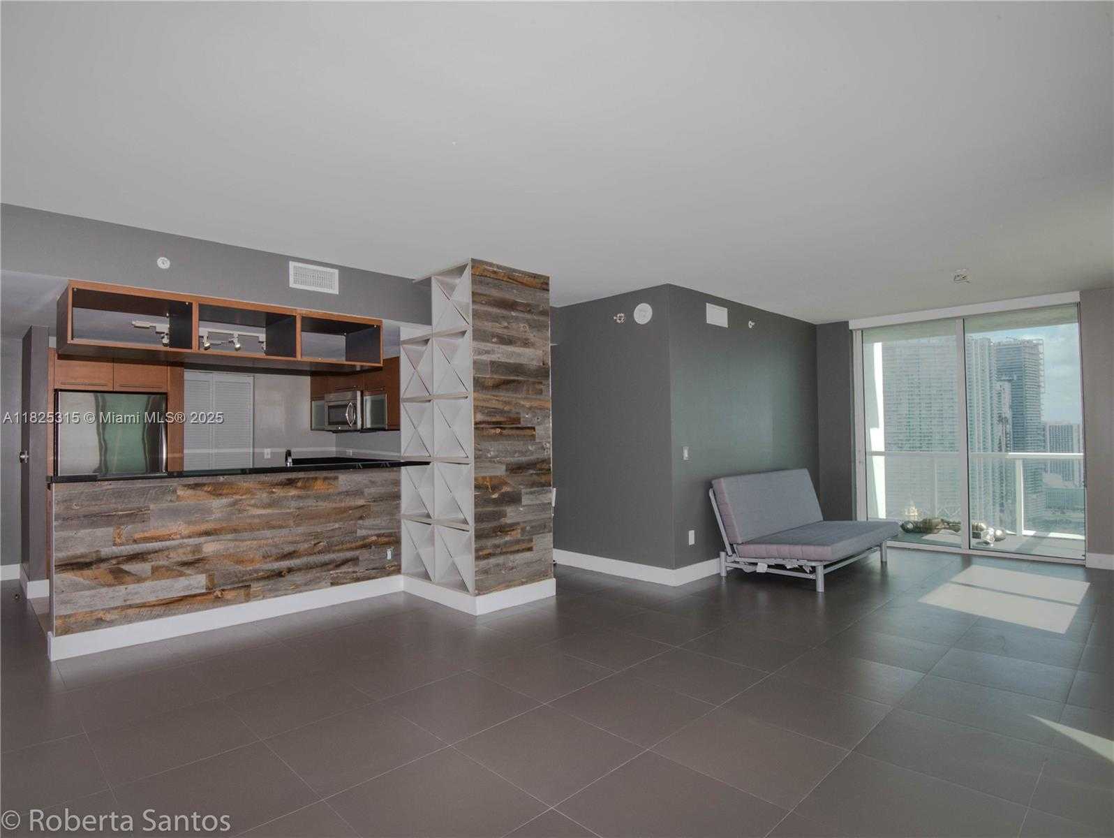 Small Image of 244 BISCAYNE BLVD #3802, Miami Number 3