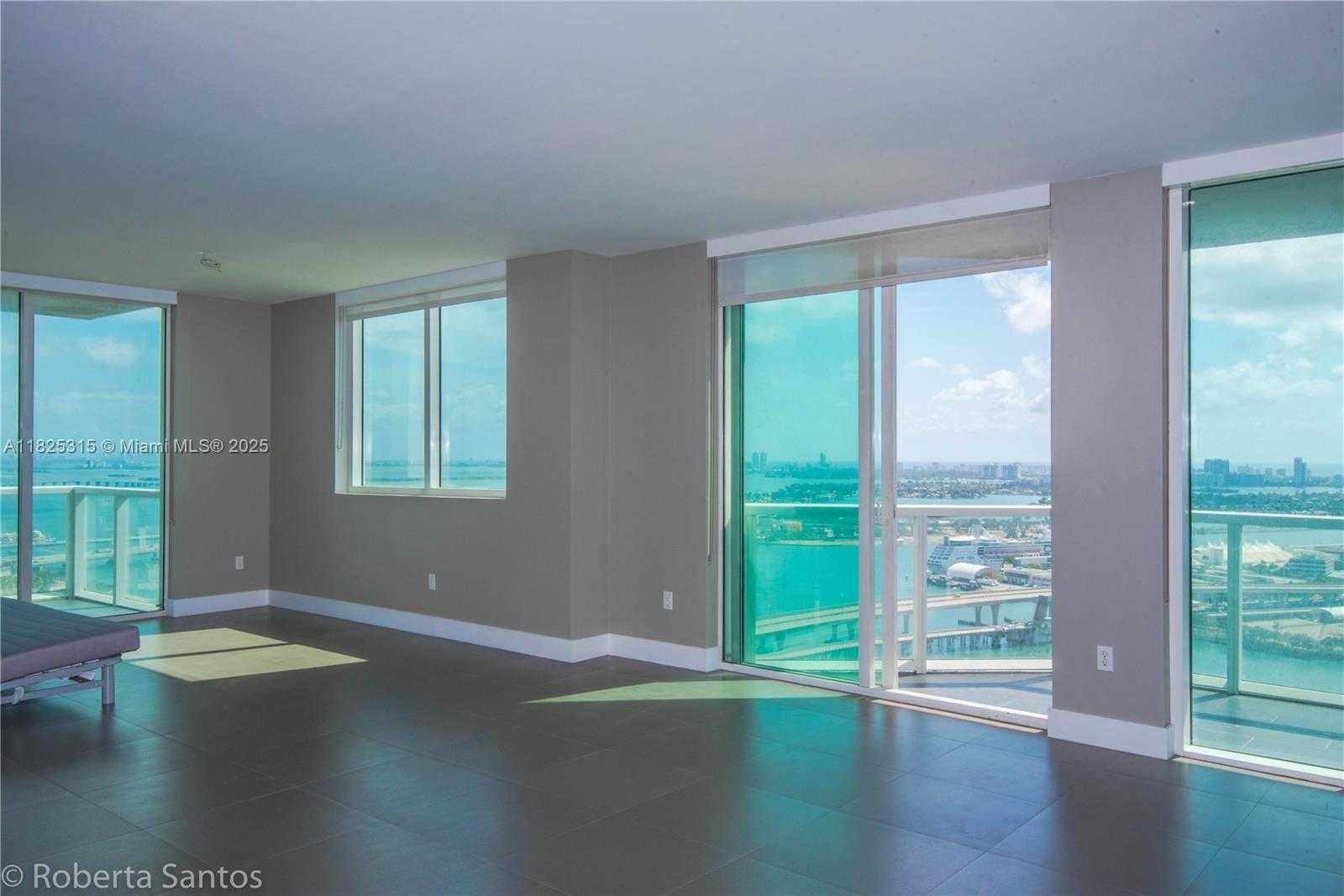 Small Image of 244 BISCAYNE BLVD #3802, Miami Number 4