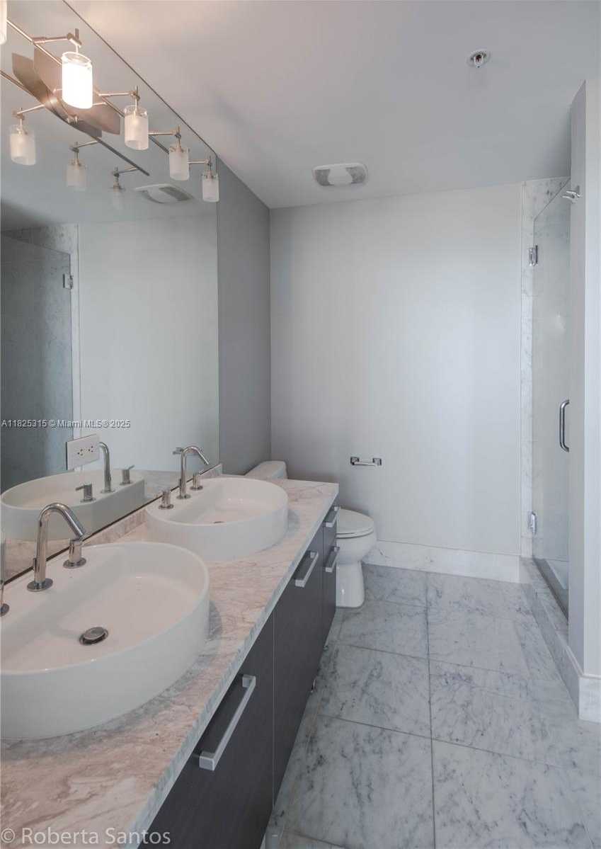Small Image of 244 BISCAYNE BLVD #3802, Miami Number 7