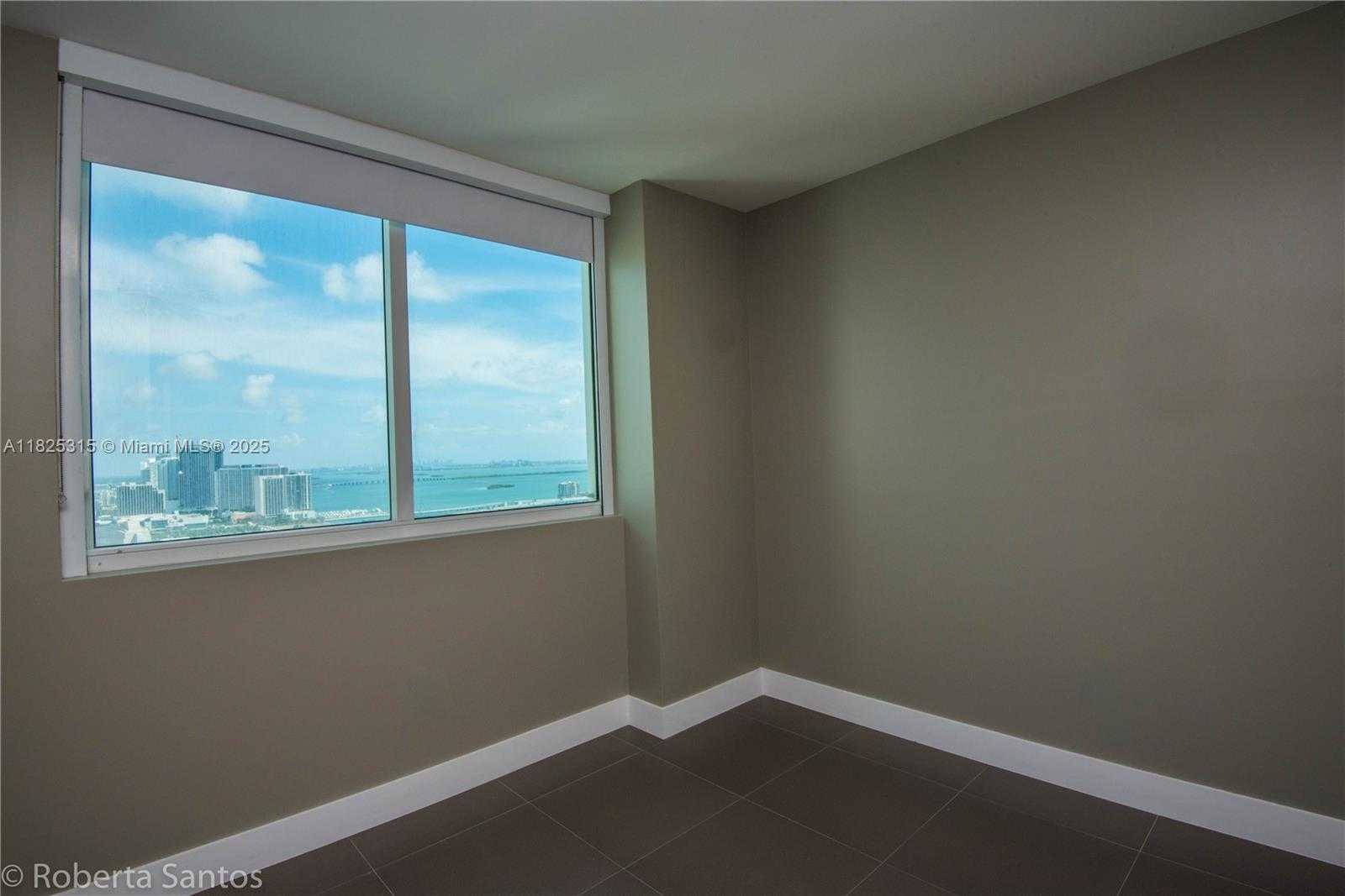 Small Image of 244 BISCAYNE BLVD #3802, Miami Number 9