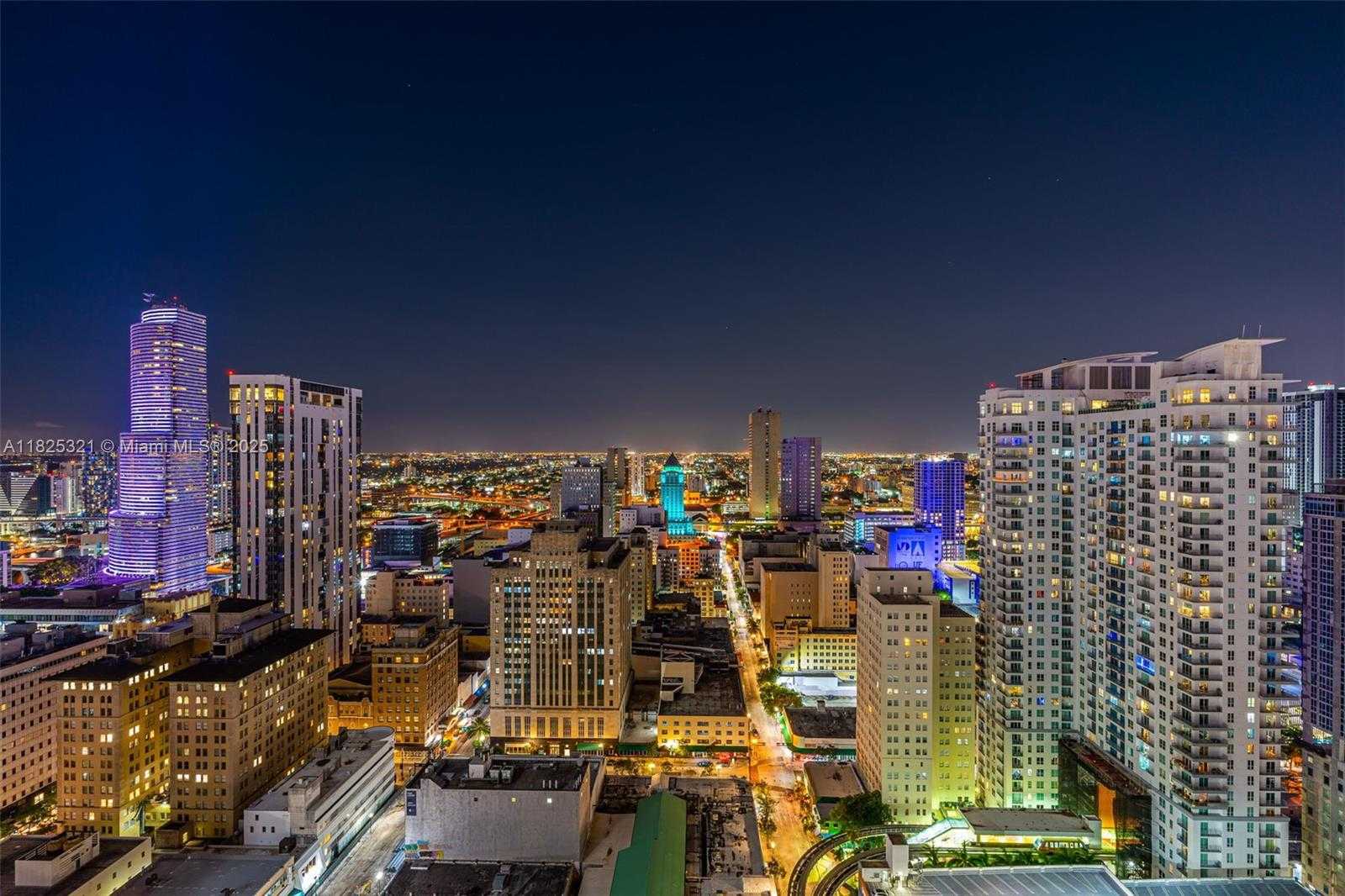 Small Image of 50 Biscayne Blvd, Miami, FL 33132, USA Number 28