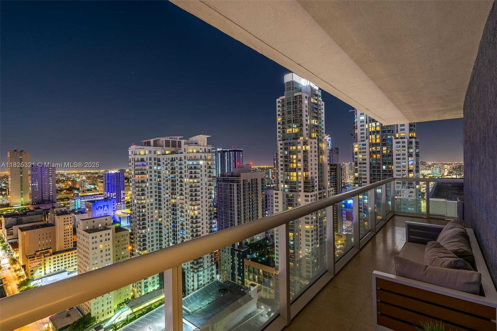 Small Image of 50 Biscayne Blvd, Miami, FL 33132, USA Number 31
