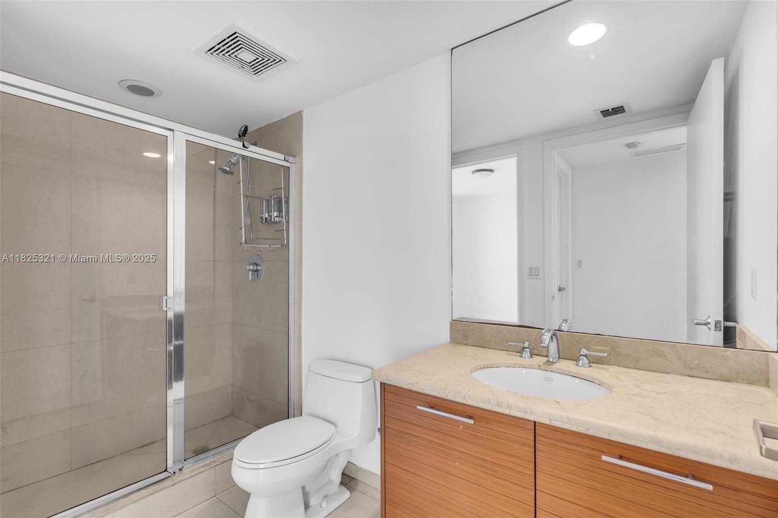 Small Image of 50 Biscayne Blvd, Miami, FL 33132, USA Number 37