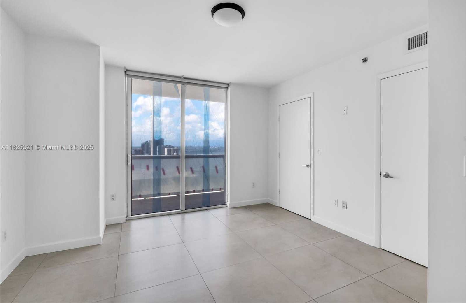 Small Image of 50 Biscayne Blvd, Miami, FL 33132, USA Number 38