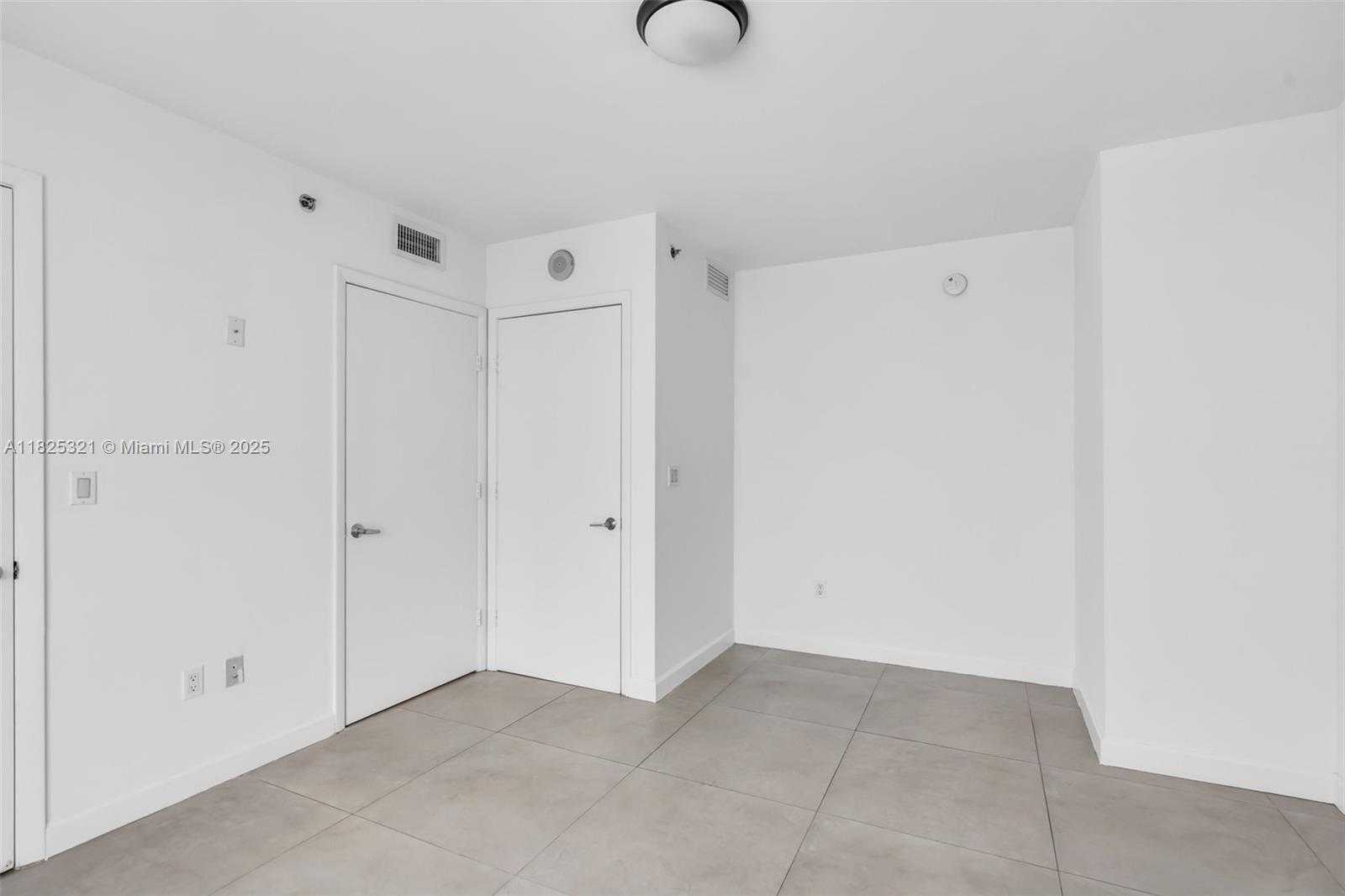 Small Image of 50 Biscayne Blvd, Miami, FL 33132, USA Number 39