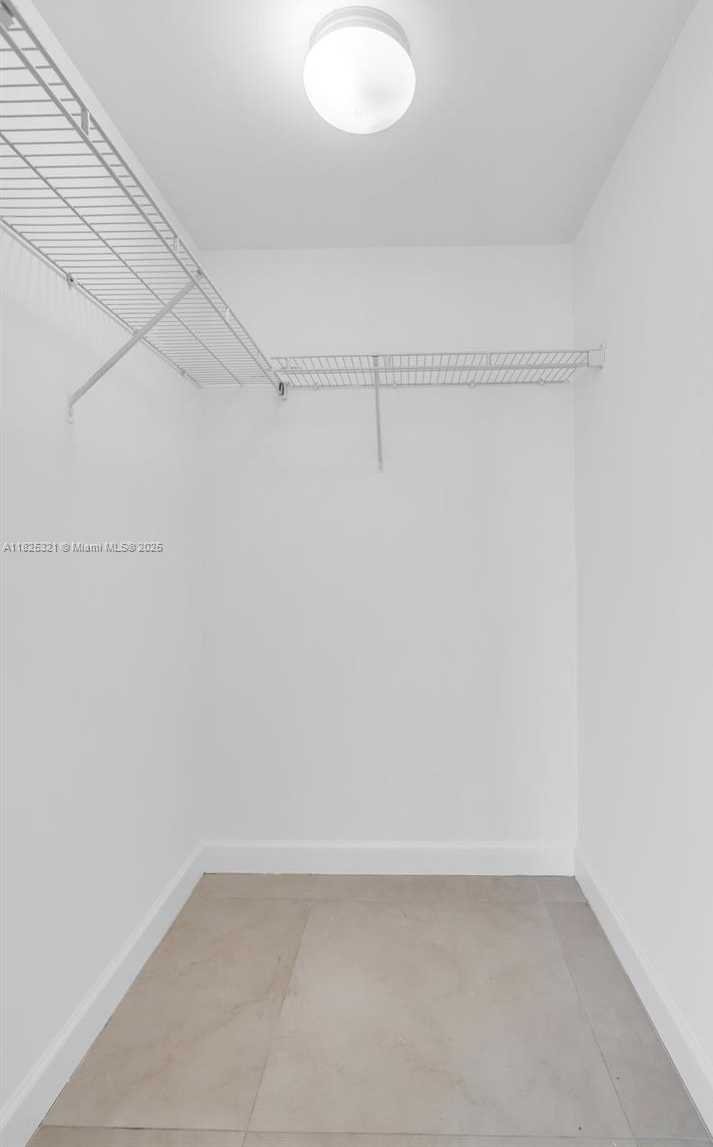 Small Image of 50 Biscayne Blvd, Miami, FL 33132, USA Number 41