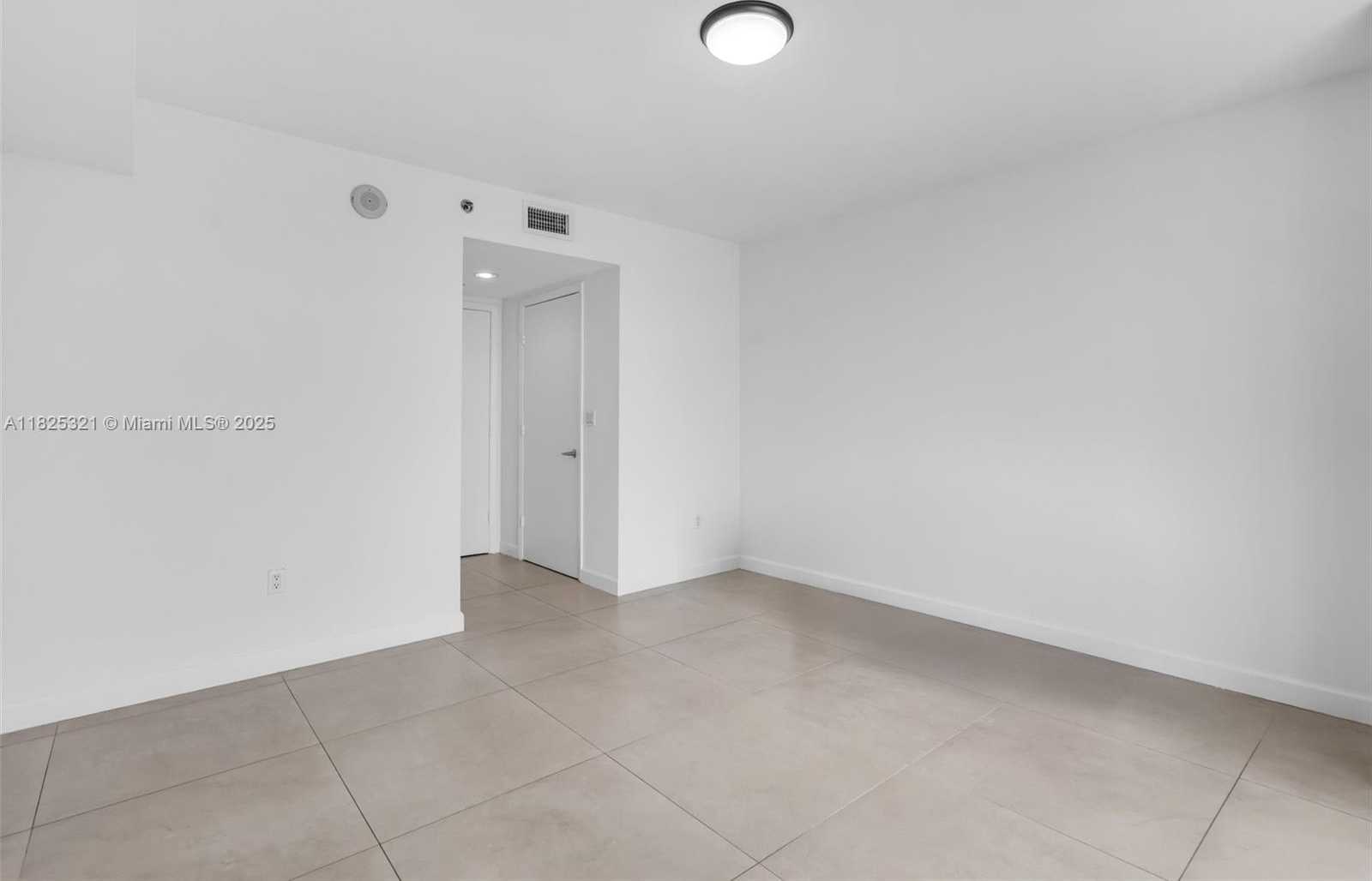 Small Image of 50 Biscayne Blvd, Miami, FL 33132, USA Number 42