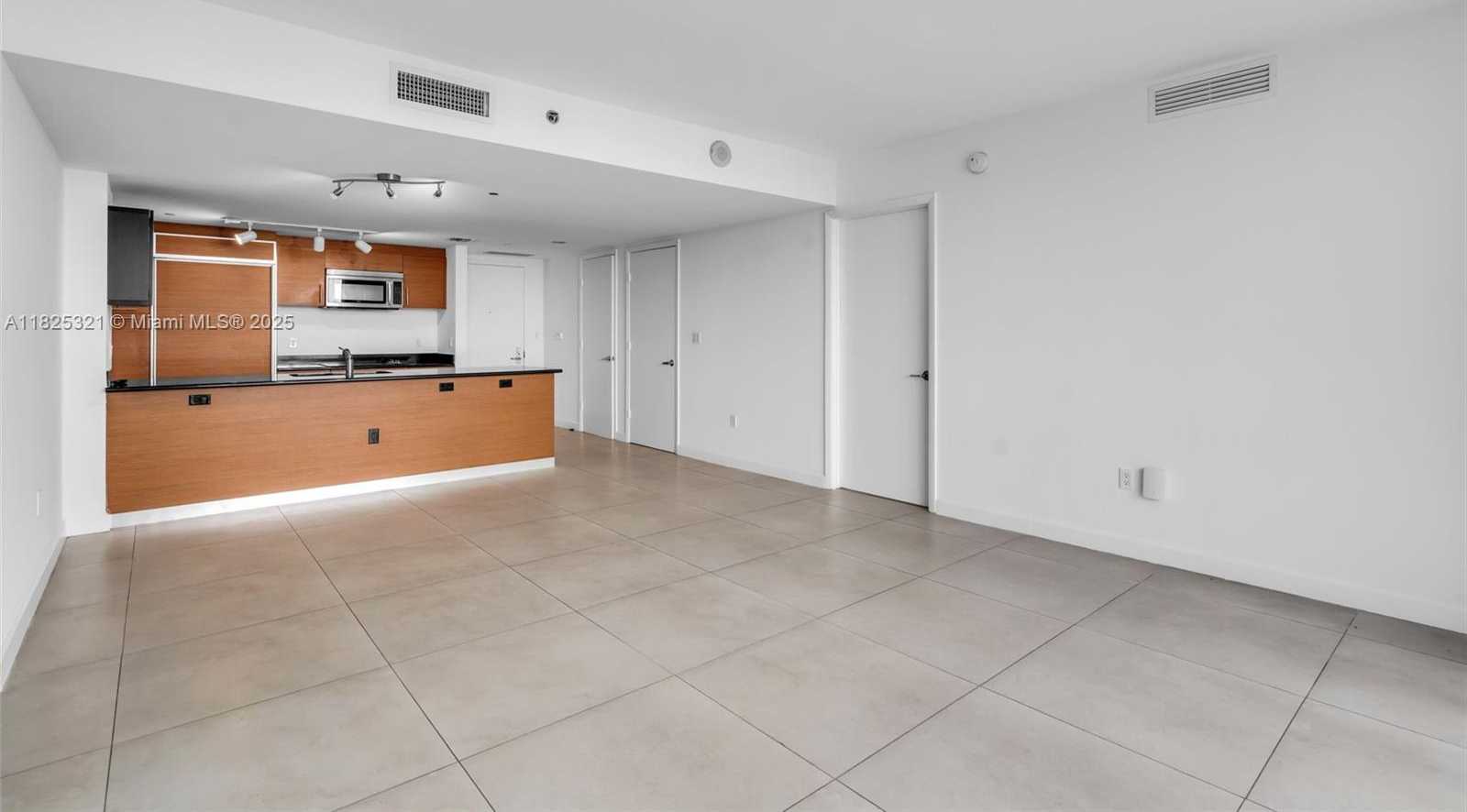 Small Image of 50 Biscayne Blvd, Miami, FL 33132, USA Number 45