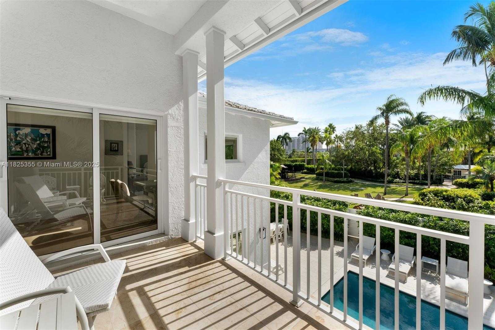 Small Image of 3 TURTLE WALK, Key Biscayne Number 32