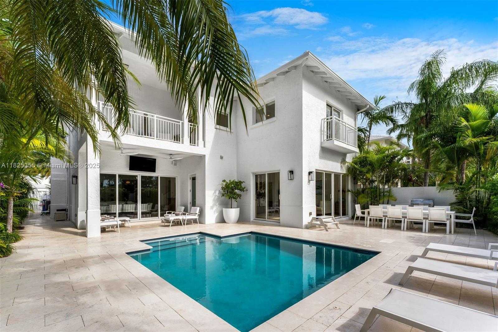 Small Image of 3 TURTLE WALK, Key Biscayne Number 37