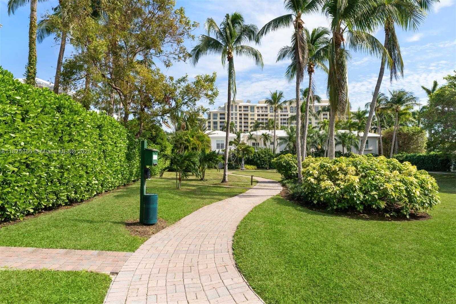 Small Image of 3 TURTLE WALK, Key Biscayne Number 43