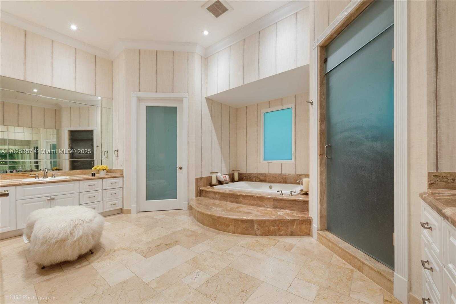 Small Image of 7405 SOUTH WEST 104TH ST, Pinecrest Number 17