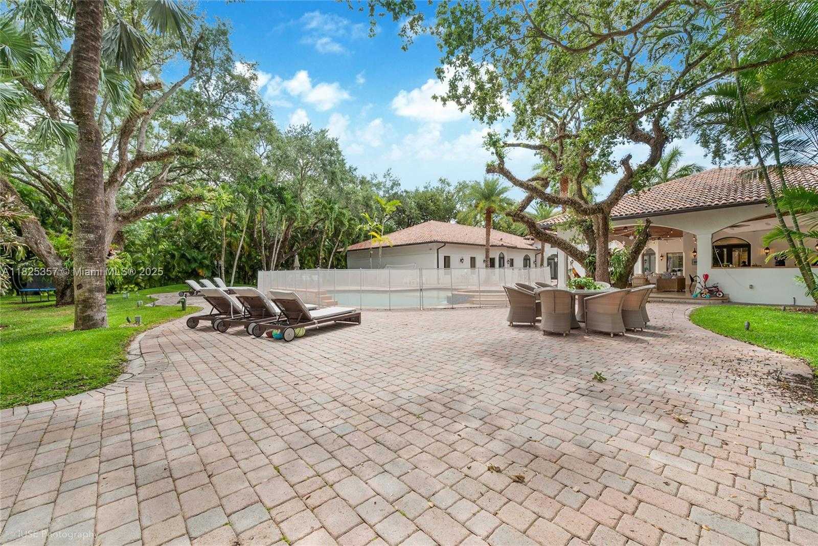 Small Image of 7405 SOUTH WEST 104TH ST, Pinecrest Number 23