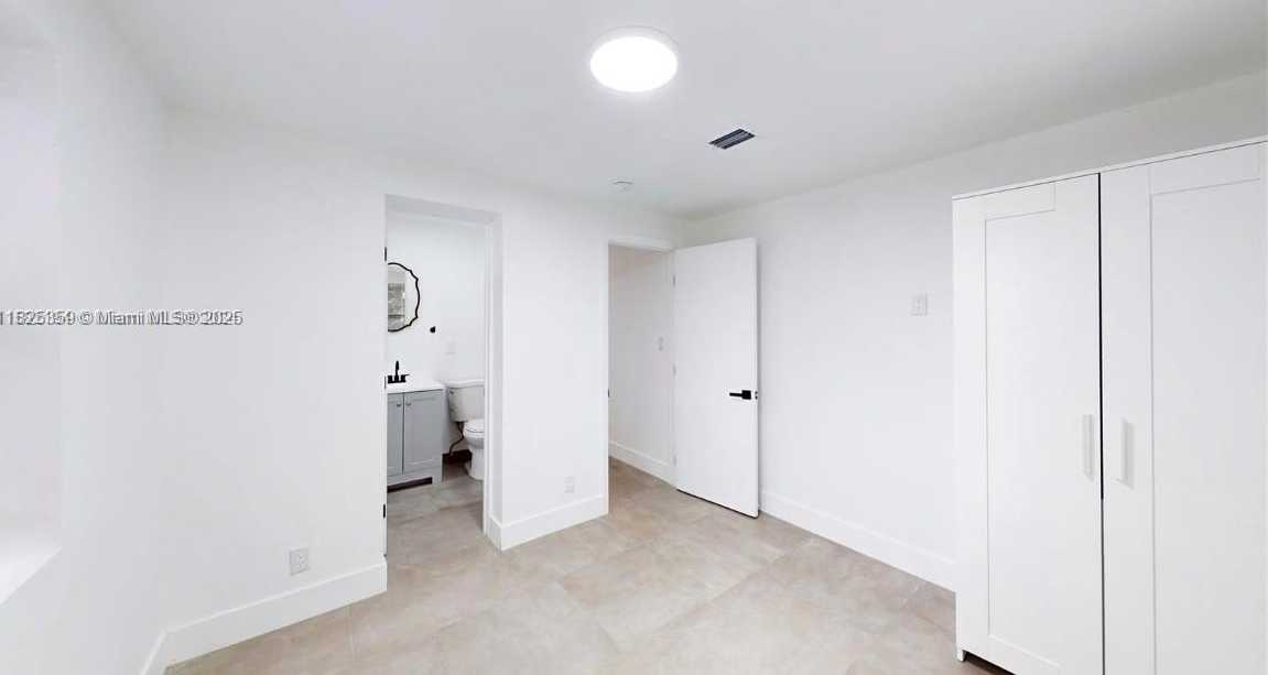 Small Image of 2529 NORTH EAST 181ST ST #1, North Miami Beach Number 10