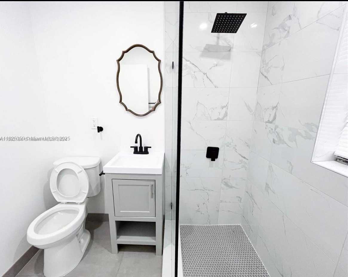 Small Image of 2529 NORTH EAST 181ST ST #1, North Miami Beach Number 4