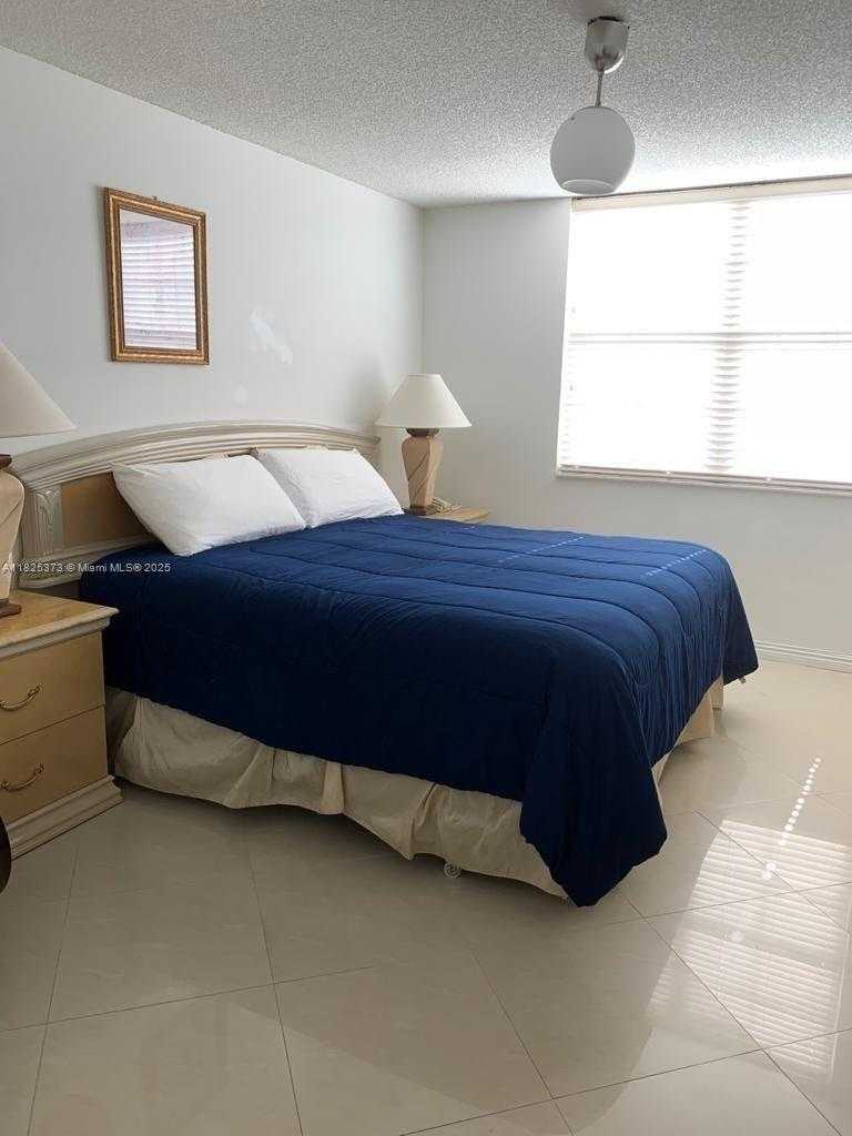 Small Image of 19999 EAST COUNTRY CLUB DR #1407, Aventura Number 7