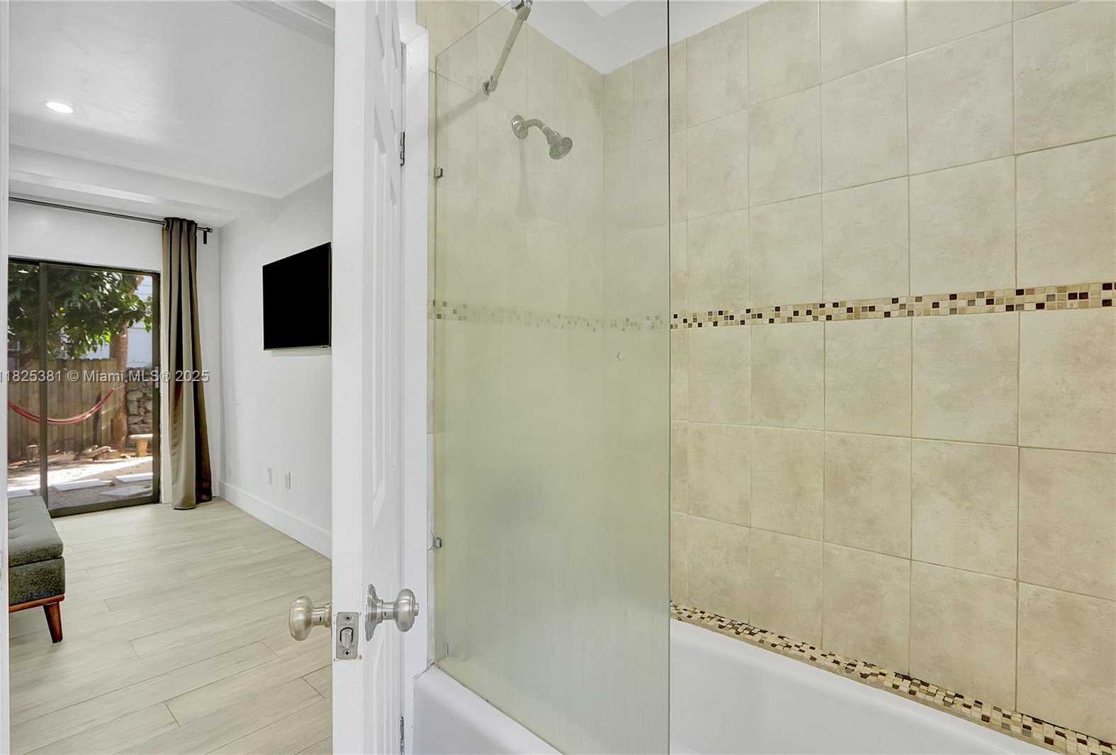 Small Image of 33 SOUTH WEST 20TH RD #., Miami Number 21