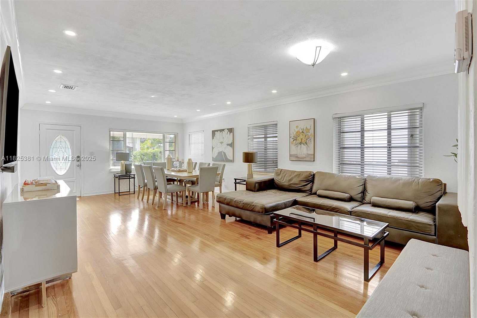 Small Image of 33 SOUTH WEST 20TH RD #., Miami Number 3