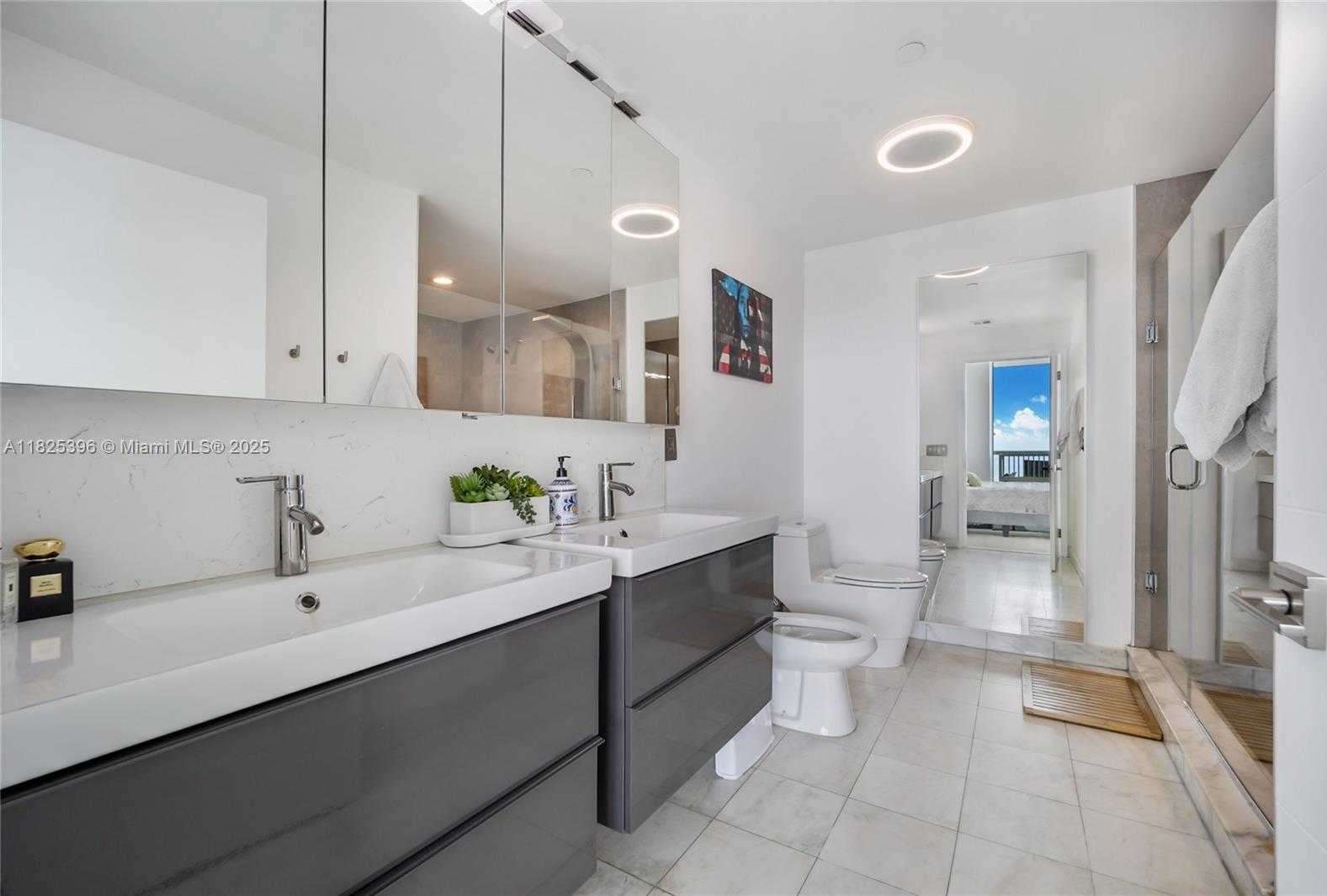 Small Image of 888 BISCAYNE BLVD #3005, Miami Number 8