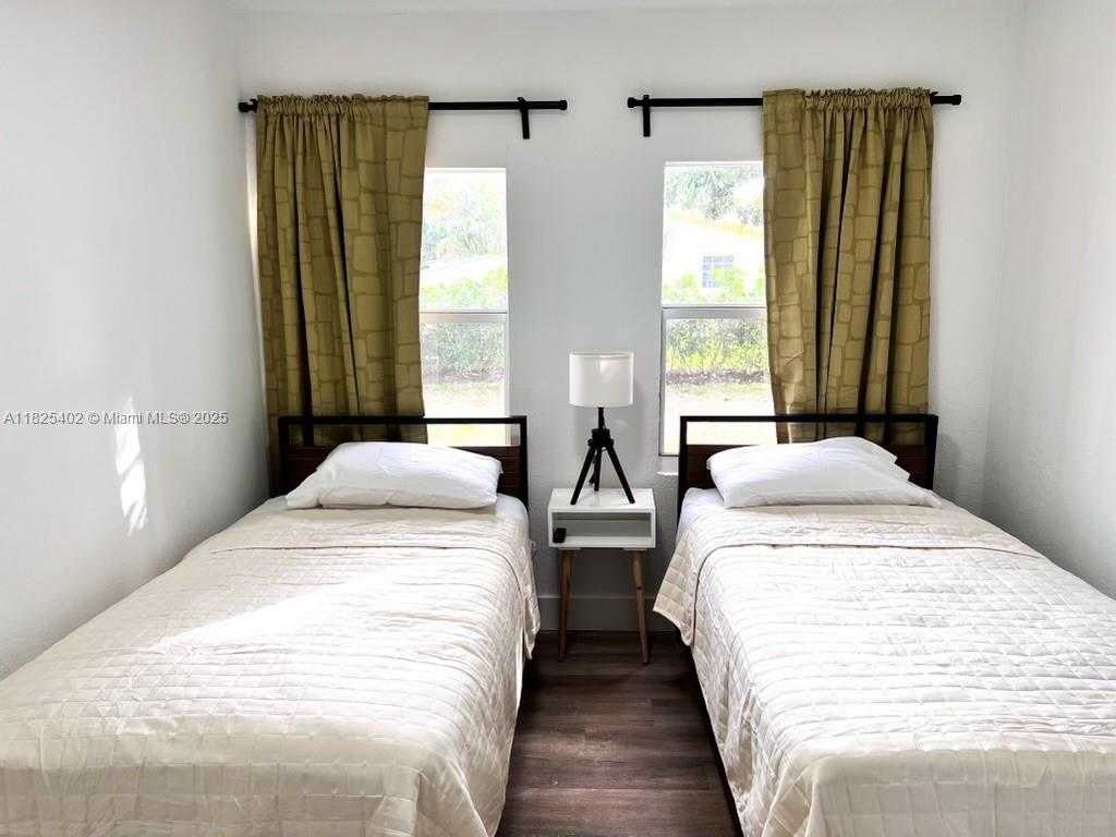 Small Image of 1027 NORTH WEST 55TH ST #1, Miami Number 20