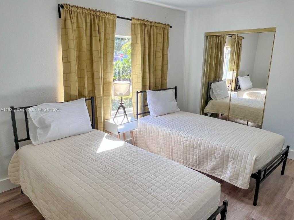Small Image of 1027 NORTH WEST 55TH ST #1, Miami Number 23