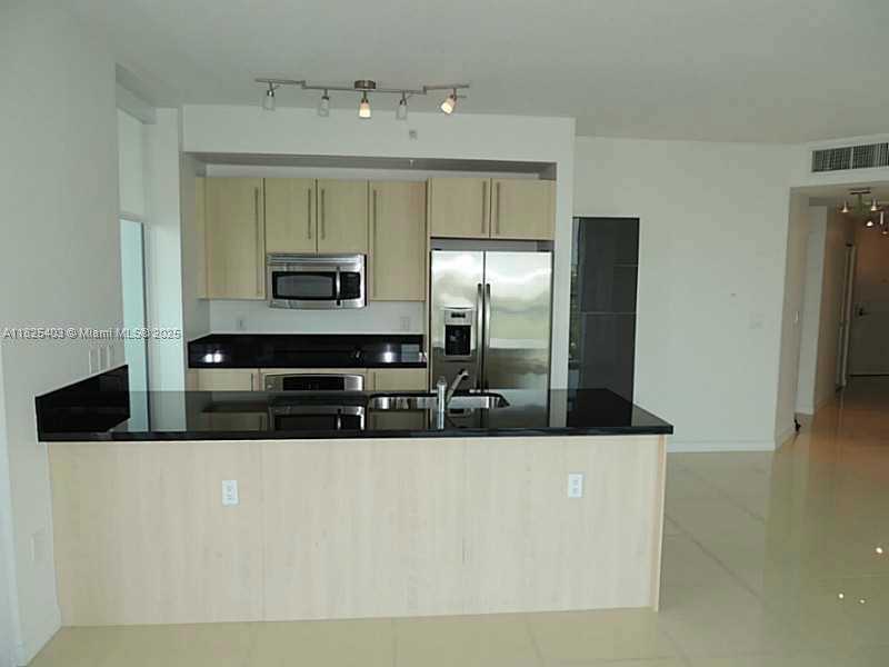 Small Image of 79 SOUTH WEST 12 ST #2612-S, Miami Number 5