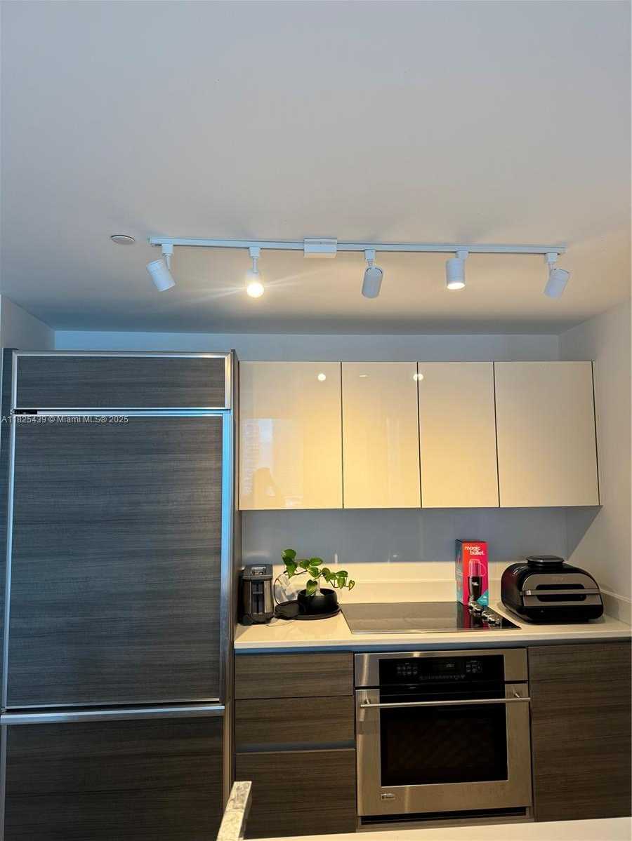 Small Image of 1100 SOUTH MIAMI AVE #2002, Miami Number 14