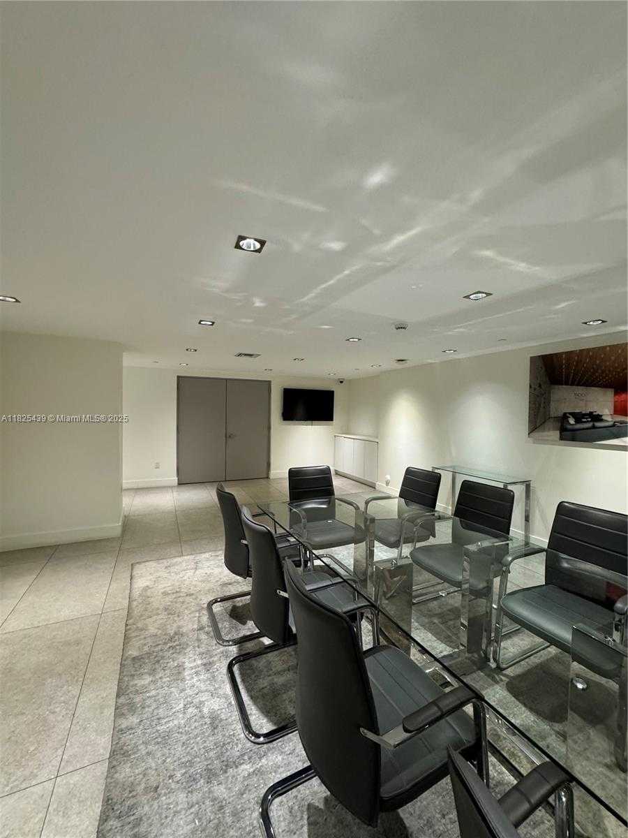 Small Image of 1100 SOUTH MIAMI AVE #2002, Miami Number 22