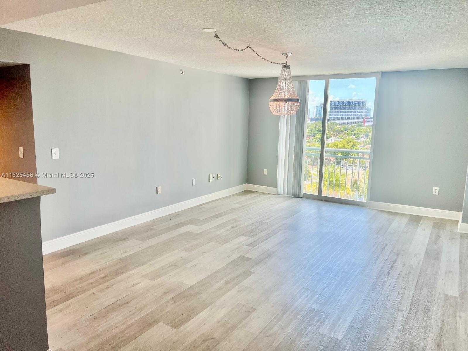 Small Image of 3000 CORAL WAY #808, Miami Number 3