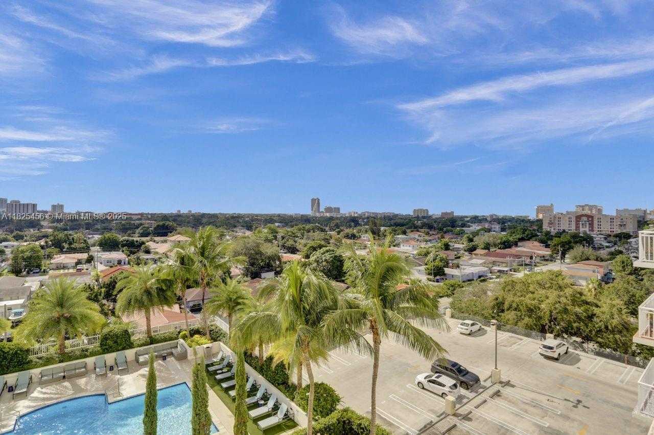 Small Image of 3000 CORAL WAY #808, Miami Number 32