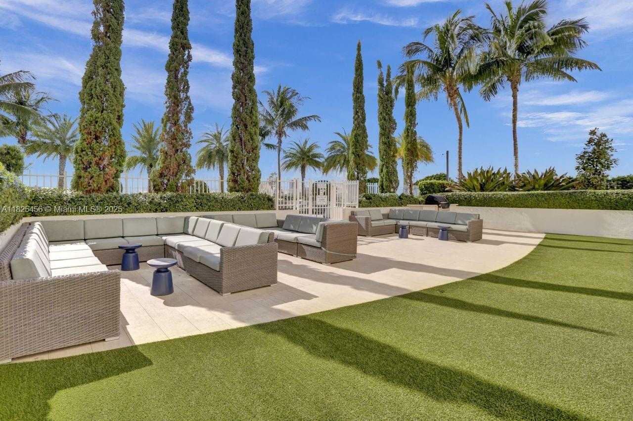 Small Image of 3000 CORAL WAY #808, Miami Number 39