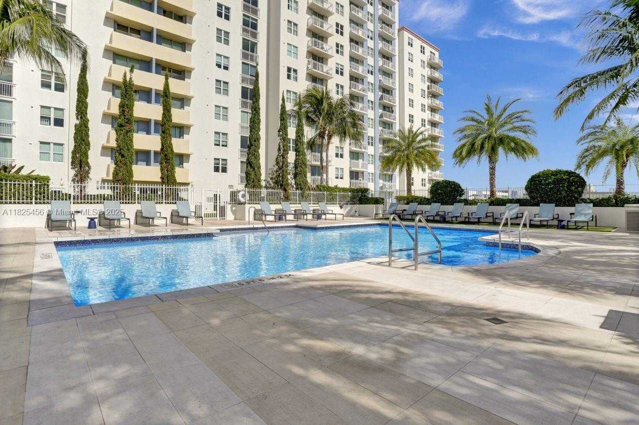 Small Image of 3000 CORAL WAY #808, Miami Number 40