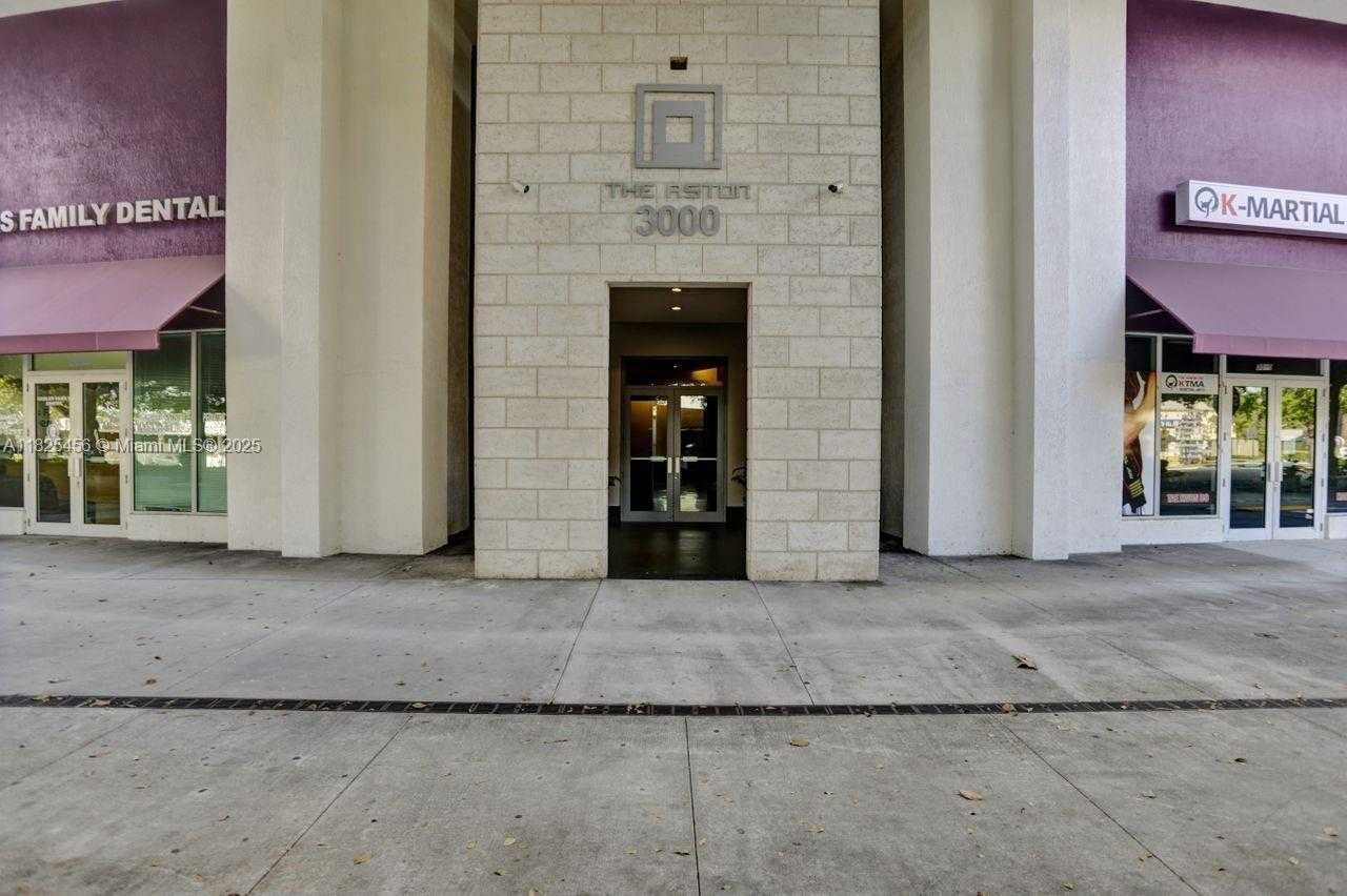 Small Image of 3000 CORAL WAY #808, Miami Number 48