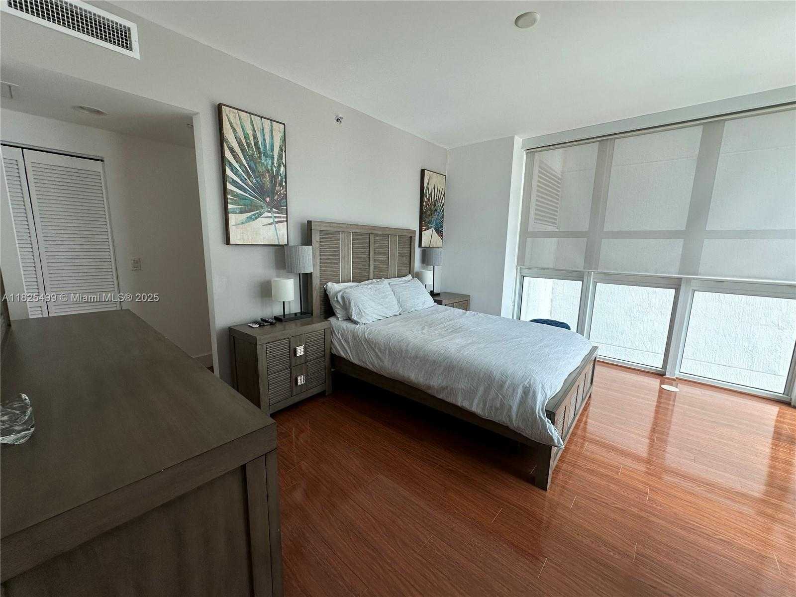 Small Image of 951 BRICKELL AVE #510, Miami Number 16
