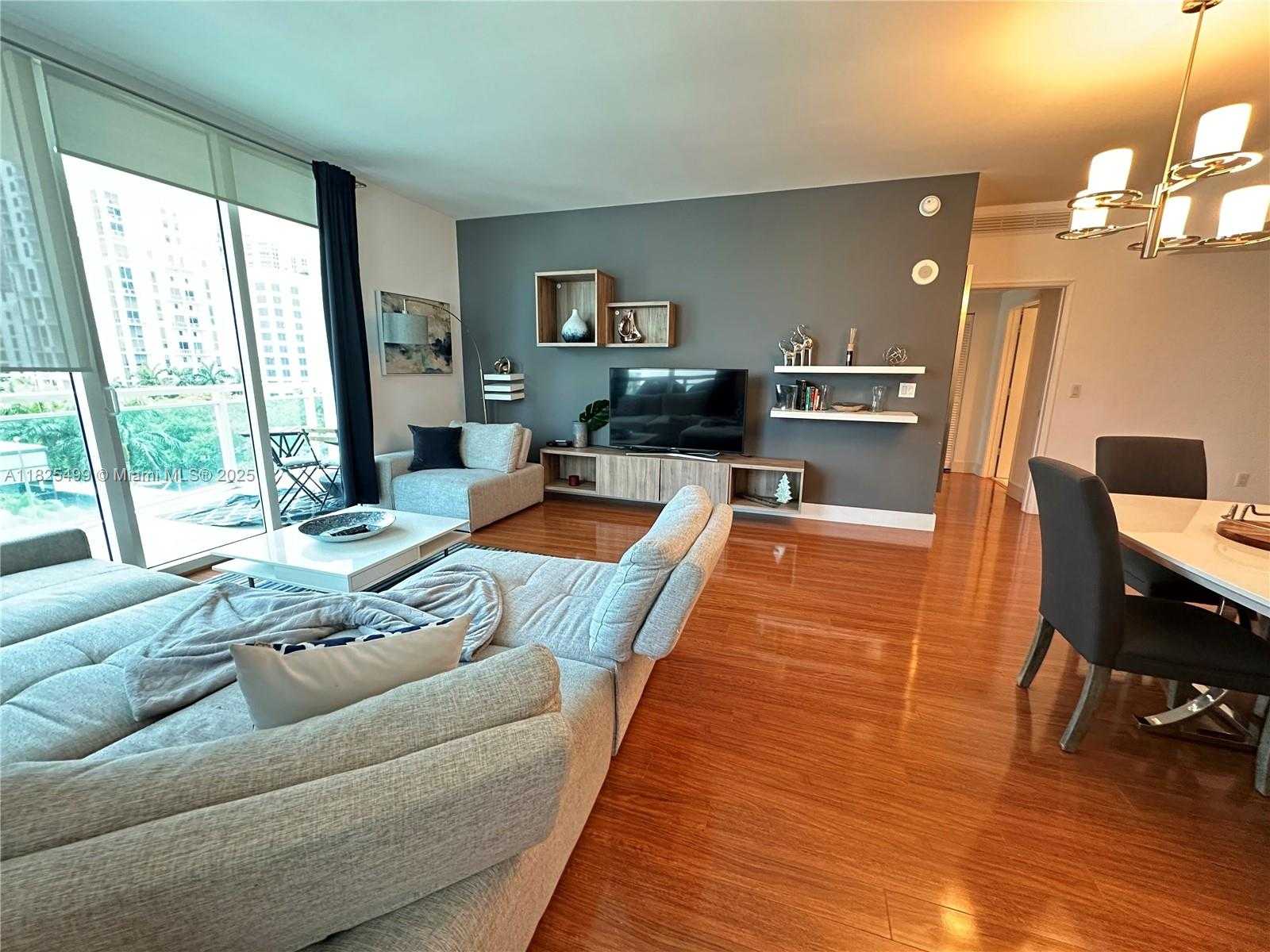 Small Image of 951 BRICKELL AVE #510, Miami Number 3