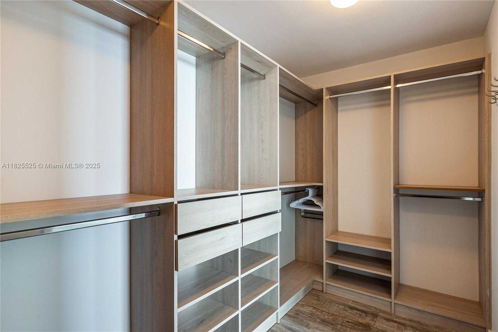 Small Image of 650 NORTH EAST 32ND ST #PH5003, Miami Number 18