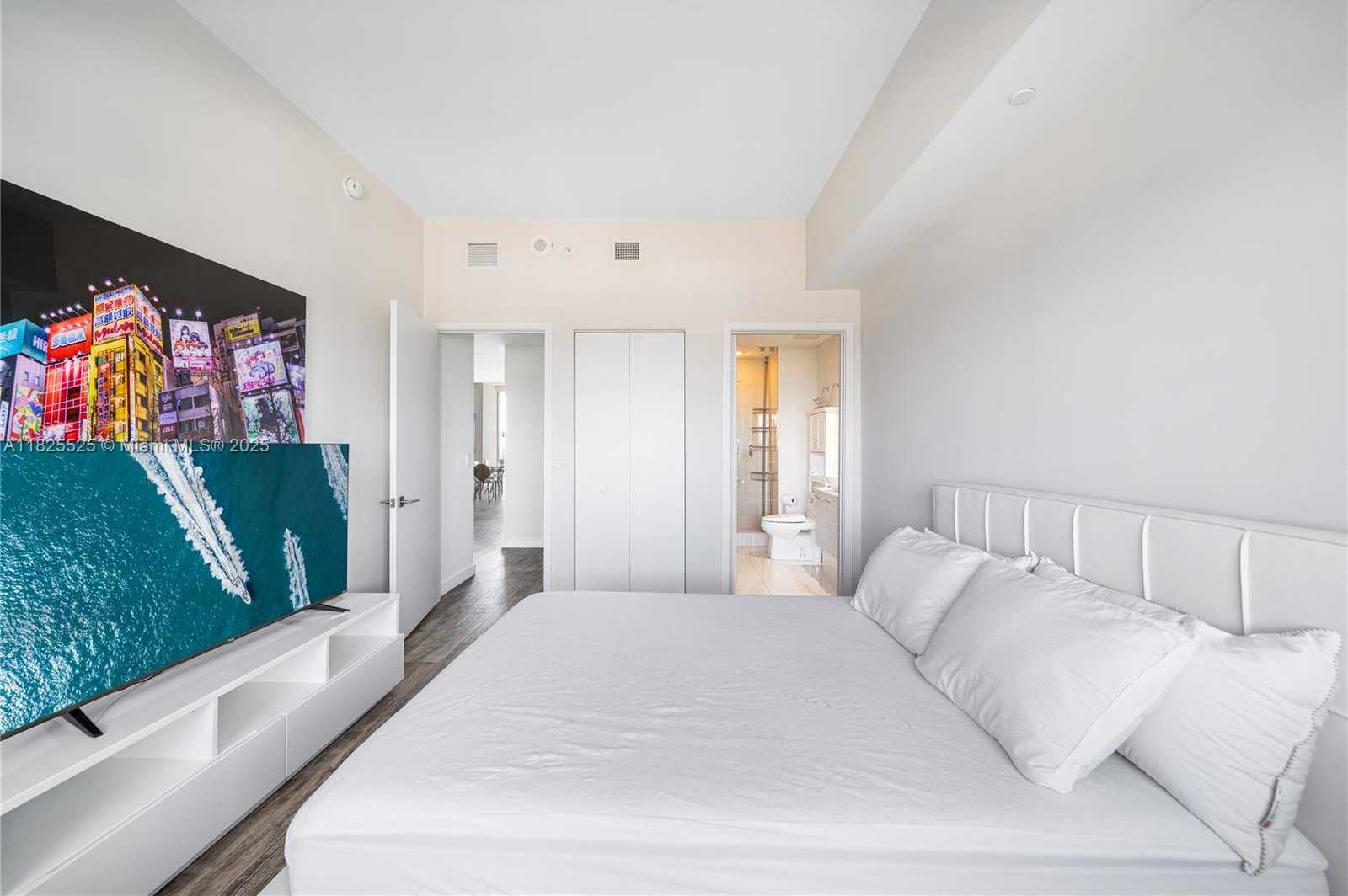 Small Image of 650 NORTH EAST 32ND ST #PH5003, Miami Number 29