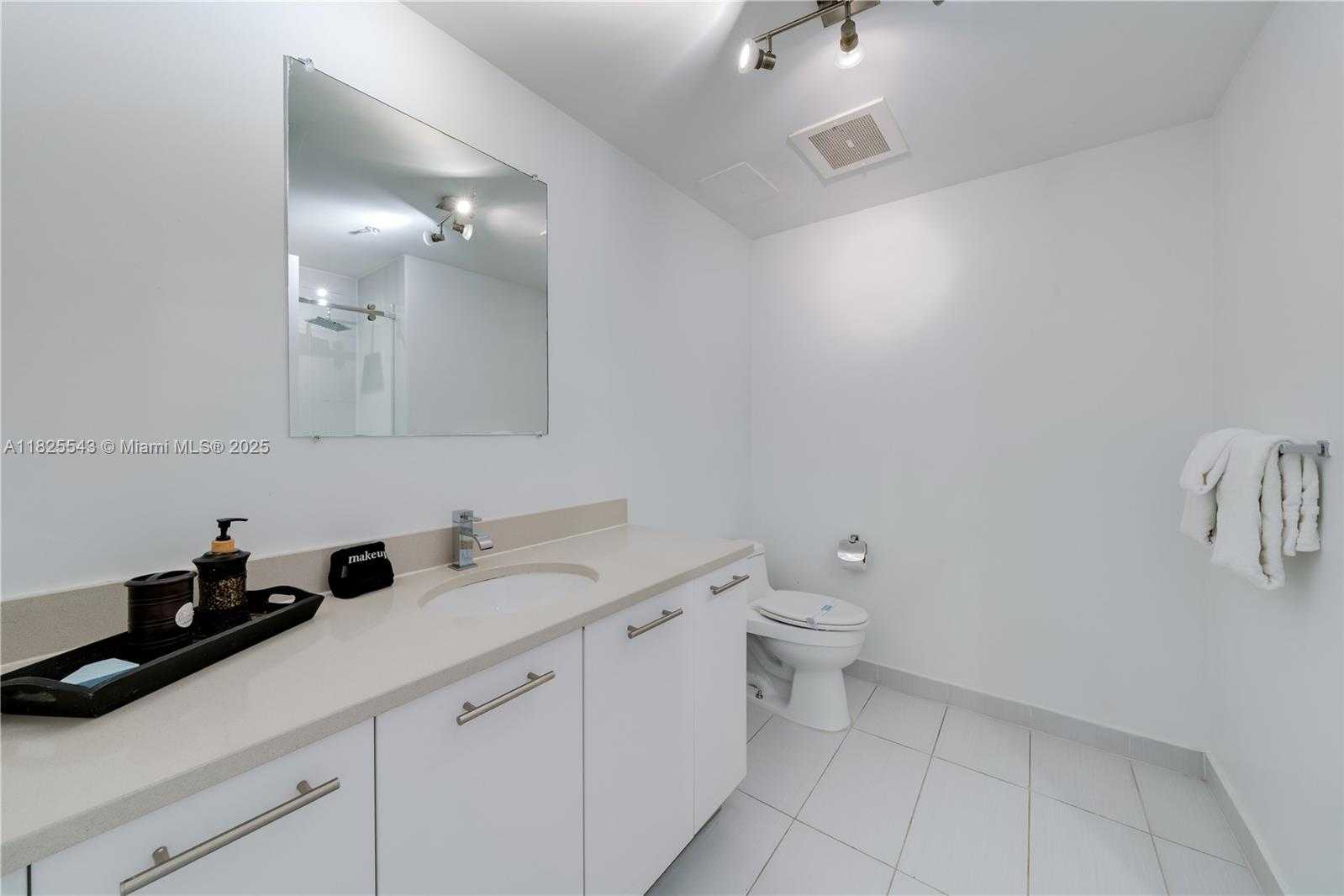 Small Image of 3250 NORTH EAST 1ST AVE #1016, Miami Number 21