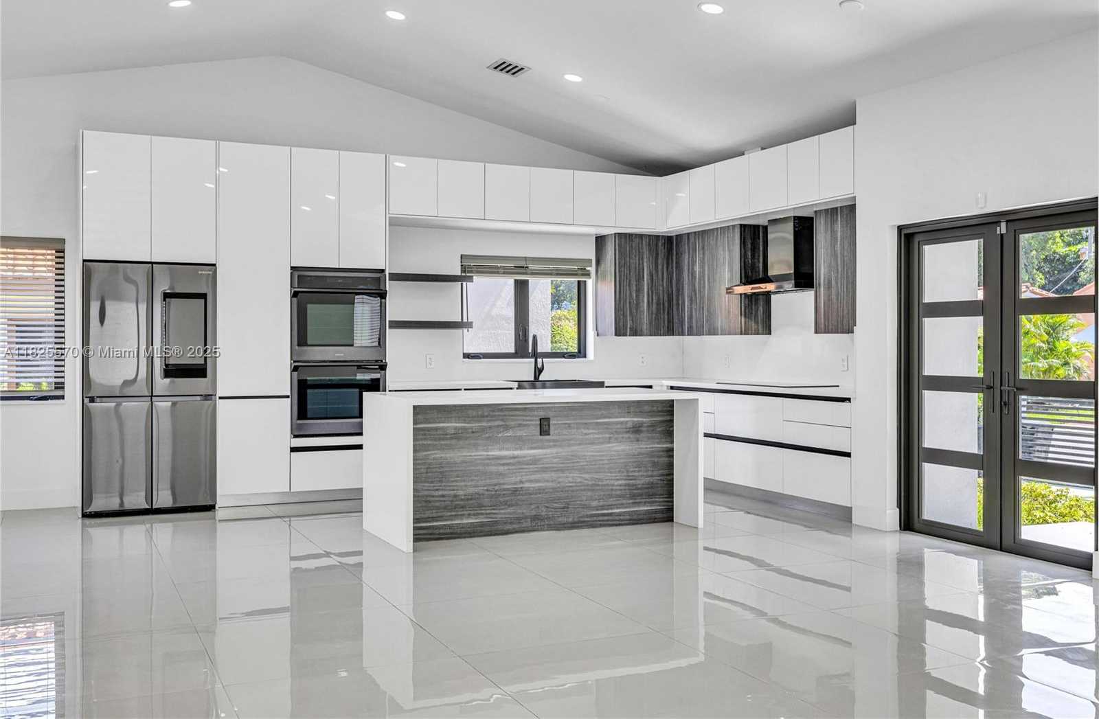 Small Image of 1205 WALLACE ST, Coral Gables Number 10